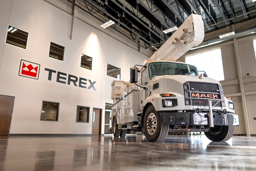 Terex Mack Zero-Emissions Bucket Truck