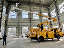 Terex international TL60i bucket truck with boom raised