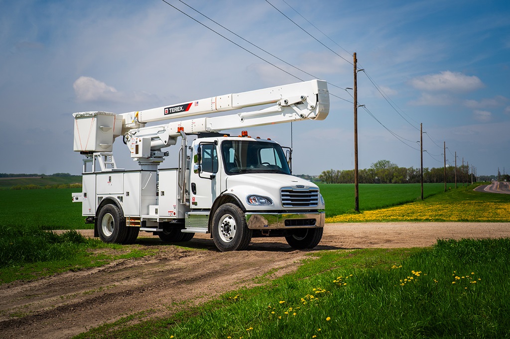 Terex Optima TC-55 bucket truck parked on road